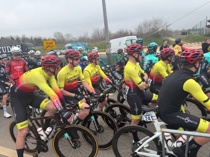 Первый старт у Локомотив Манас в Хорвитии завершён Первый старт у Локомотив Манас в Хорвитии завершён